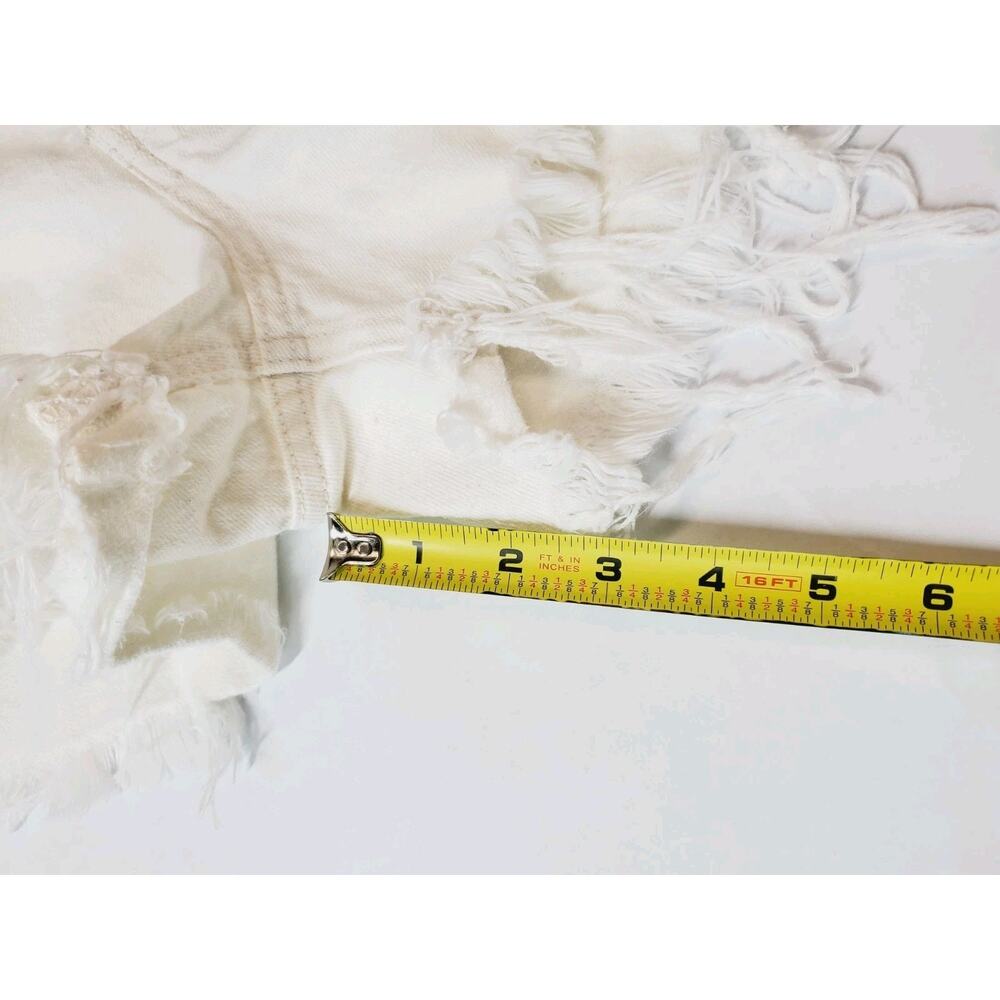 Free People Womens 31‎ Denim Shorts White Cut-offs Grommet Waist Distressed Jean - Picture 10 of 11